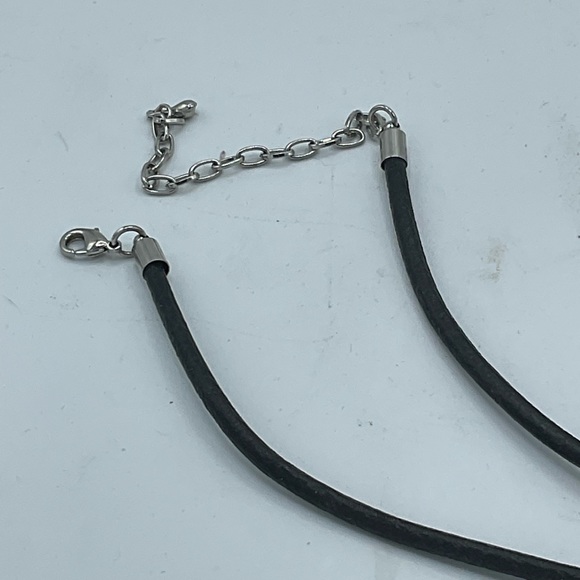 “FLORAL PENDANT NECKLACE” Costume Jewelry. - Picture 10 of 11